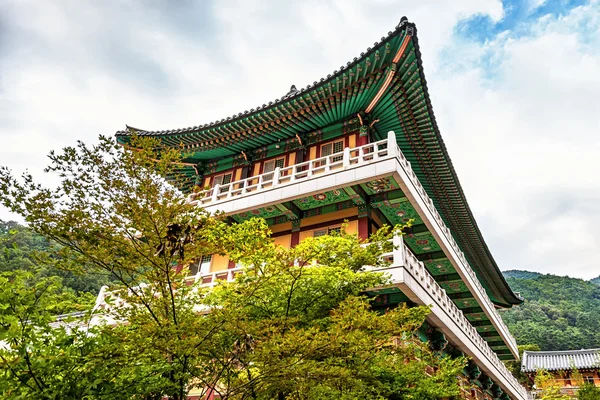 Traditionell arkitektur gamla byggnaden templet i Korea — Stockfoto