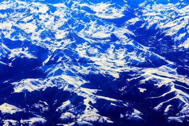 Kayalık dağ havadan görünümü