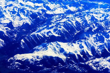 Kayalık dağ havadan görünümü