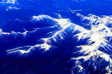 Kayalık dağ havadan görünümü