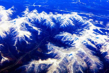 Kayalık dağ havadan görünümü