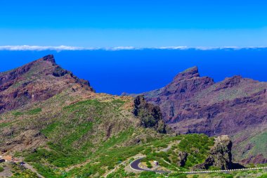 İspanya Tenerife adasında dağlar