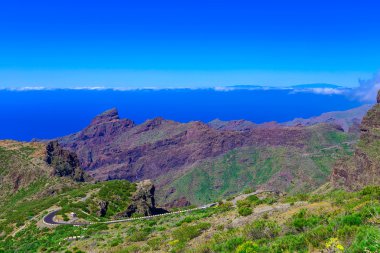 İspanya Tenerife adasında dağlar
