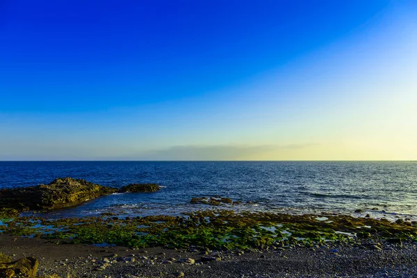 Costa de pedra ou costa do oceano Atlântico — Fotografia de Stock