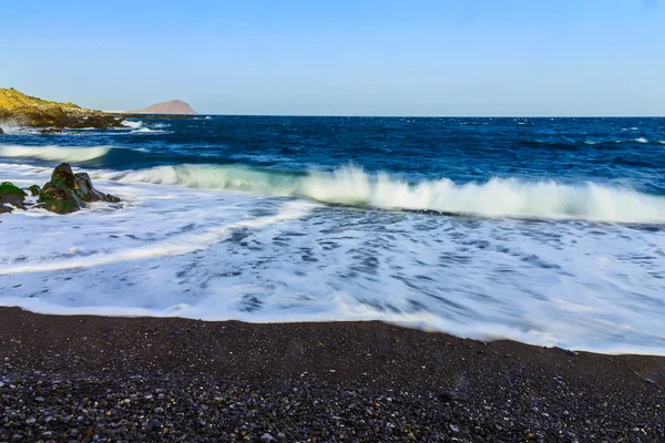 Πέτρα ακτή ή όχθη του Ατλαντικού Ωκεανού — Φωτογραφία Αρχείου