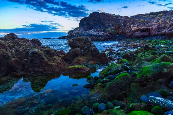 Каменное побережье Атлантического океана — стоковое фото