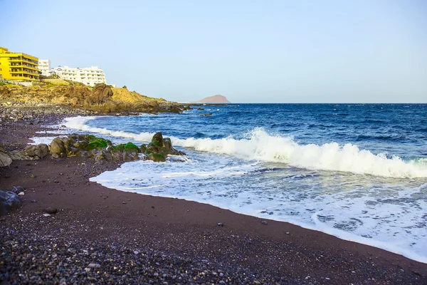 Costa del Océano con Edificios — Foto de Stock