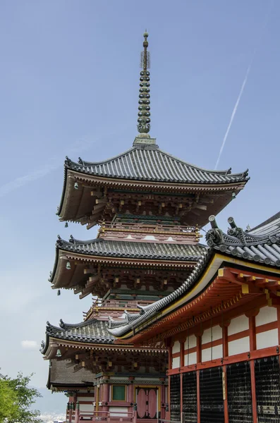 Templo kiyomizu dera en kyoto, Japón — Foto de Stock