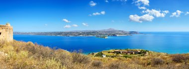 Aptera Crete Adası, Türkiye Deniz defne ve eski venitian kalede görüntüleyin