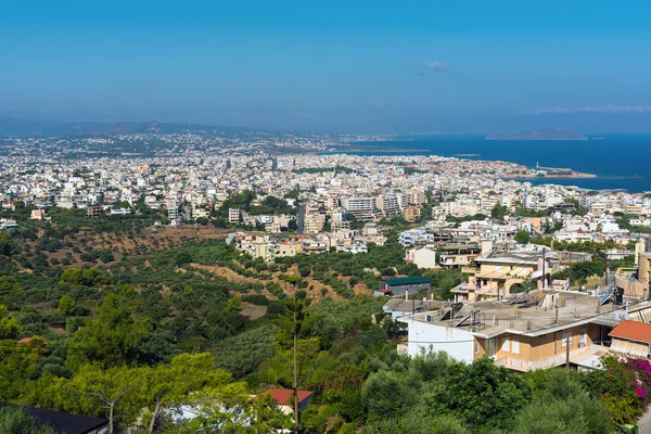 Panorama de Chania vista de la ciudad en el puerto viejo en la isla de Creta, Grecia — Foto de Stock