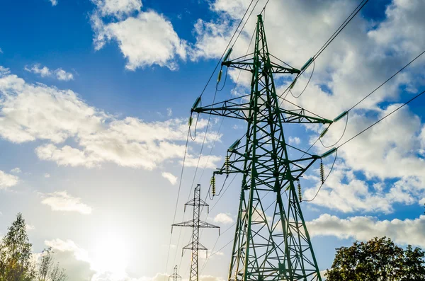 yüksek gerilim enerji nakil direkleri