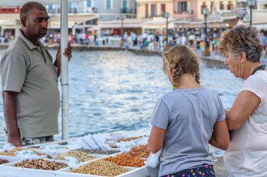 Hanya Harbor'da ticaret Caddesi