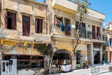 Chania Crete adada eski terk edilmiş evde