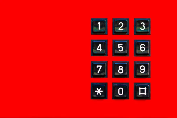 単純な赤の古い古典的なレトロな固定電話のキーパッドの背景 コピースペース ヴィンテージ有線電話番号パッドダイヤルキーボードを閉じると 上から上のビュー 電気通信抽象概念 — ストック写真