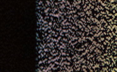 Klasik iki taraflı geniş kenarlı CRT arızalı beyaz gürültü paraziti RGB pikselli kar, bölünmüş ekran tarama arkaplan dokusu, korkunç derecede soyut televizyon müdahalesi, insan yok.