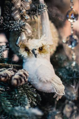 Dekoratif oyuncak baykuş Noel kürk-ağaç