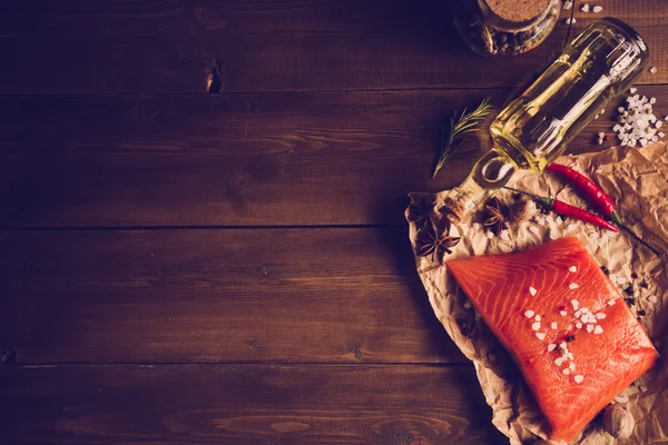 Bife de salmão com ervas — Fotografia de Stock