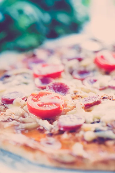 Homemade classic pizza — Stock Photo, Image