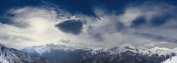 Schöne Landschaft der Berge. — Stockfoto