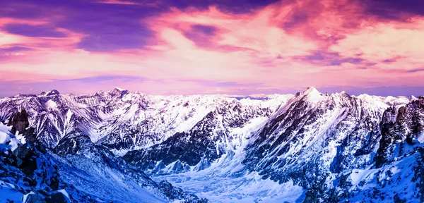 Schöne Landschaft der Berge. — Stockfoto