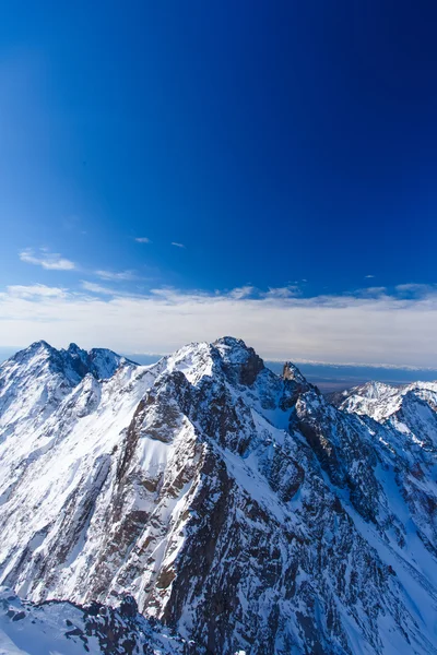 Dağların güzel manzarası. — Stok fotoğraf