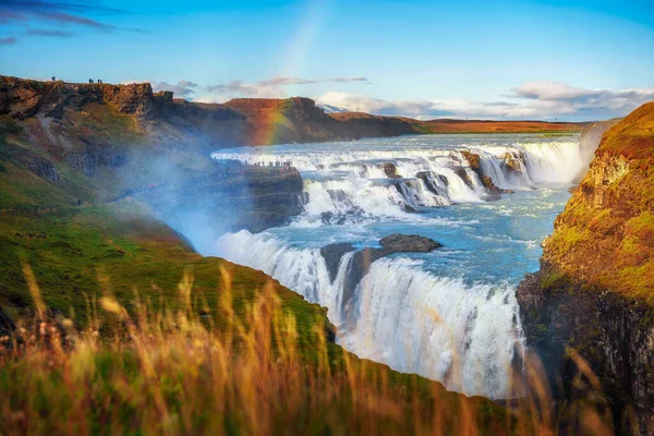 冰岛西南部的古尔佛斯瀑布和奥尔佛萨河，带彩虹 — 图库照片