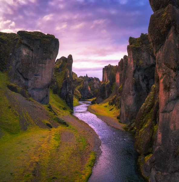 Fjadrargljufur canyon in Islanda al tramonto — Foto Stock