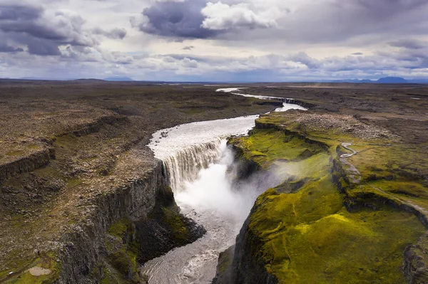 Widok z lotu ptaka na wodospad Dettifoss w Islandii — Zdjęcie stockowe