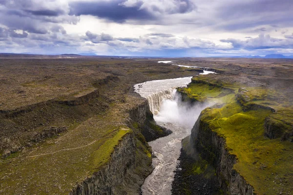 Légi kilátás Dettifoss vízesés Izlandon — Stock Fotó