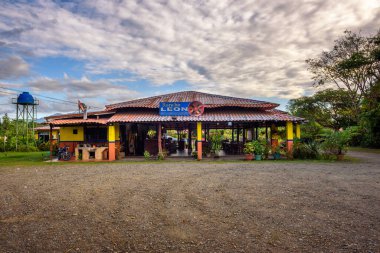 Hotel Rancho Leon Kosta Rika 'da Manuel Antonio Ulusal Parkı yakınlarında yer alıyor.