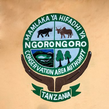  Ngorongoro koruma alanının girişinde hoş geldiniz işareti
