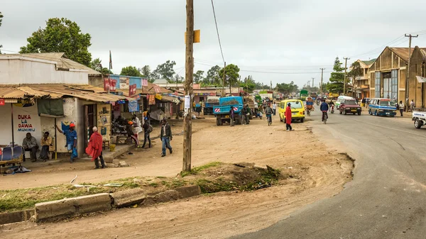 Typische Straßenszene in arusha, tansania — Stockfoto