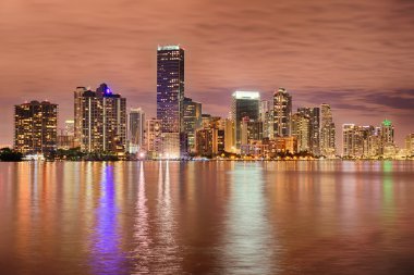 Miami bayfront manzarası, gece