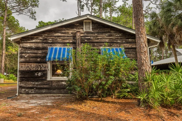 Ranta mökki Pinellas County Heritage Village, Largo, FL — kuvapankkivalokuva