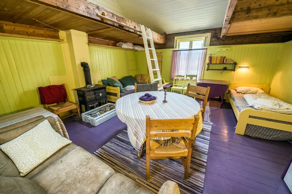 Interieur van een typische Noorse rorbuer hut — Stockfoto