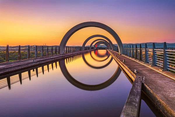 Falkirk Wheel w zachód słońca, Scotland, Wielka Brytania — Zdjęcie stockowe