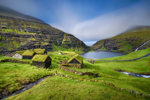 Vila de Saksun, Ilhas Faroé, Dinamarca Fotografias De Stock Royalty-Free