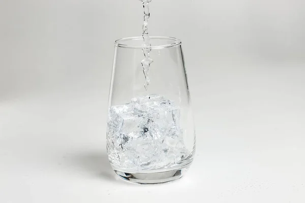 Vaso Agua Mineral Carbonatada Con Hielo — Foto de Stock