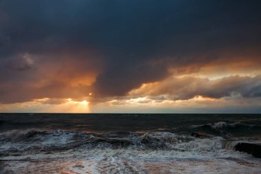 Soyut ve renkli fırtına bulutları