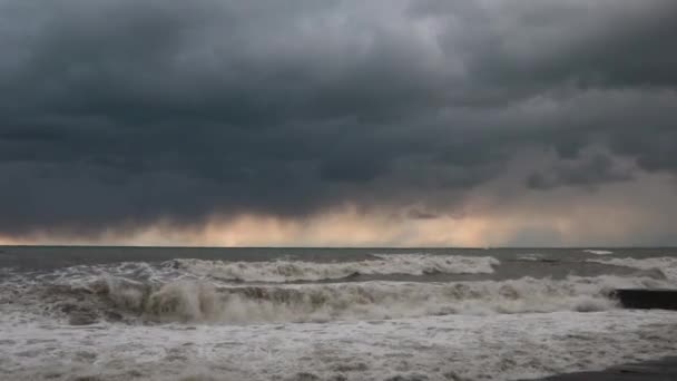 Morze Czarne Samotność Wiatr Morzu Betonowe Molo Morzu — Wideo stockowe