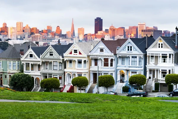 Alamo square — Stockfoto