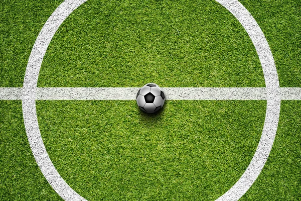 Pallone da calcio sul campo di erba — Foto Stock