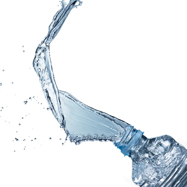 Salpicos de água da garrafa de água — Fotografia de Stock