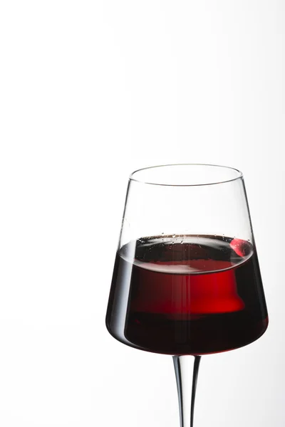 Rött vin i glas — Stockfoto