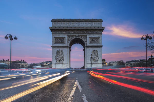 Arc de Triomphe gün batımında — Stok fotoğraf