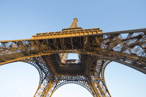 The famous Eiffel Tower — Stock Photo, Image