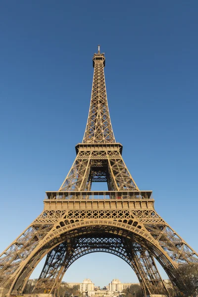 Torre Eiffel ao pôr do sol — Fotografia de Stock