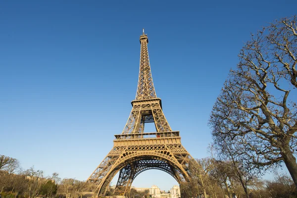 A famosa Torre Eiffel — Fotografia de Stock