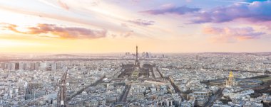 Eyfel Kulesi ile Paris şehri Sunrise