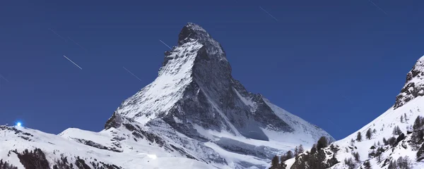 Matterhorn pico à noite — Fotografia de Stock